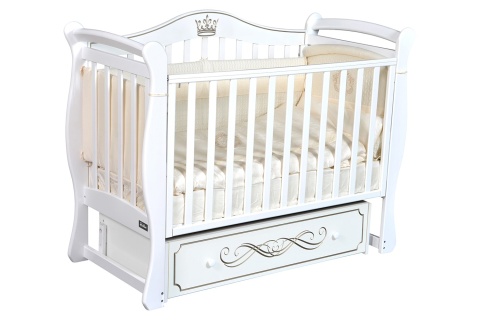 Кроватка с маятником "Stella"